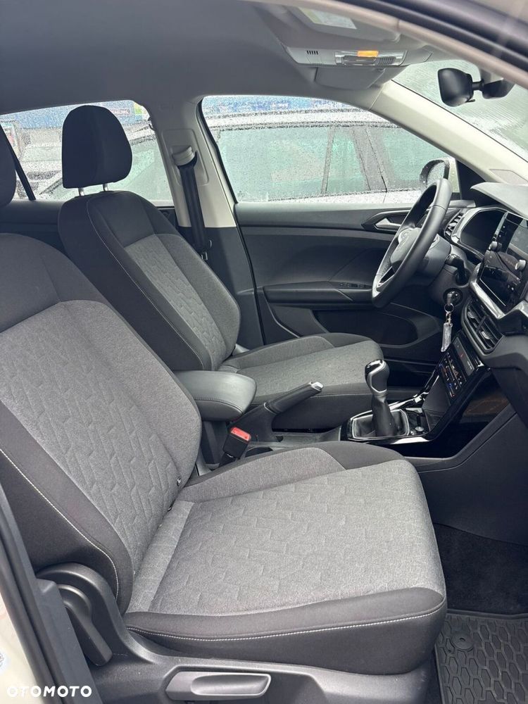 Volkswagen T-Cross - 33