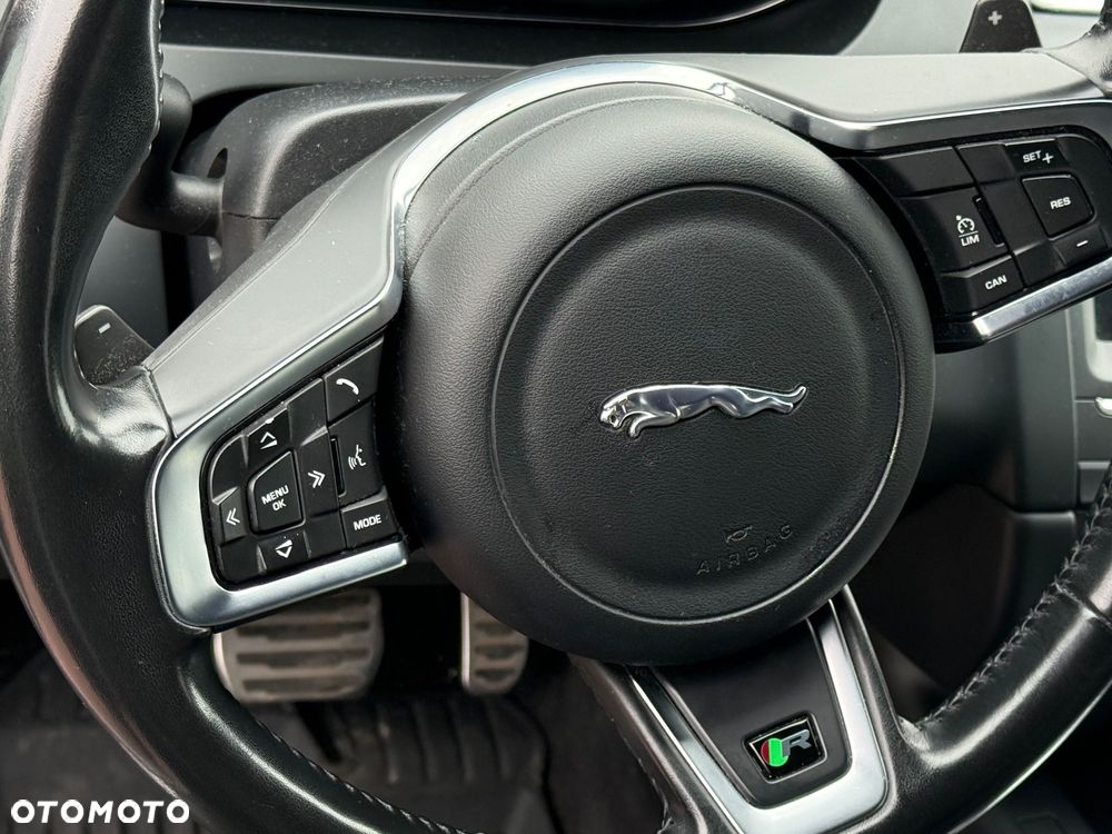 Jaguar E-Pace - 10