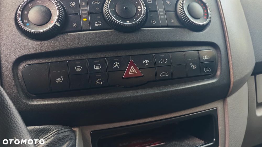 Volkswagen Crafter - 11