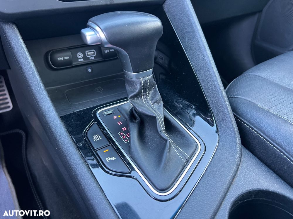 Kia Niro 1.6 GDI PHEV 2WD Aut. Spirit - 29