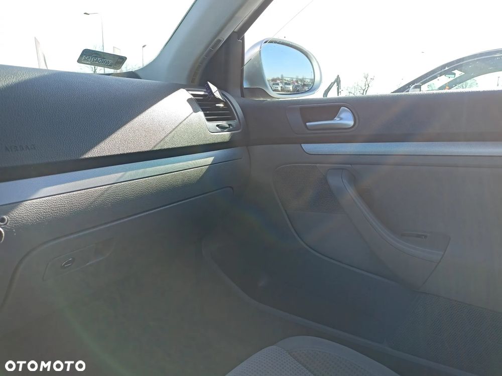 Volkswagen Golf - 12