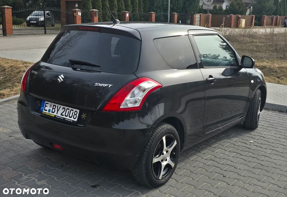 Suzuki Swift 1.2 BlackWhite - 4