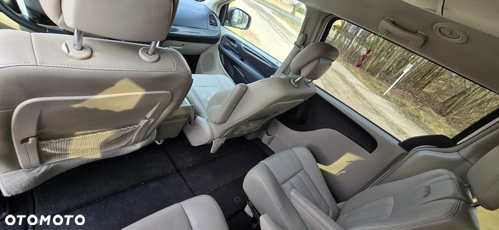 Chrysler Town & Country 3.6 Touring - 24