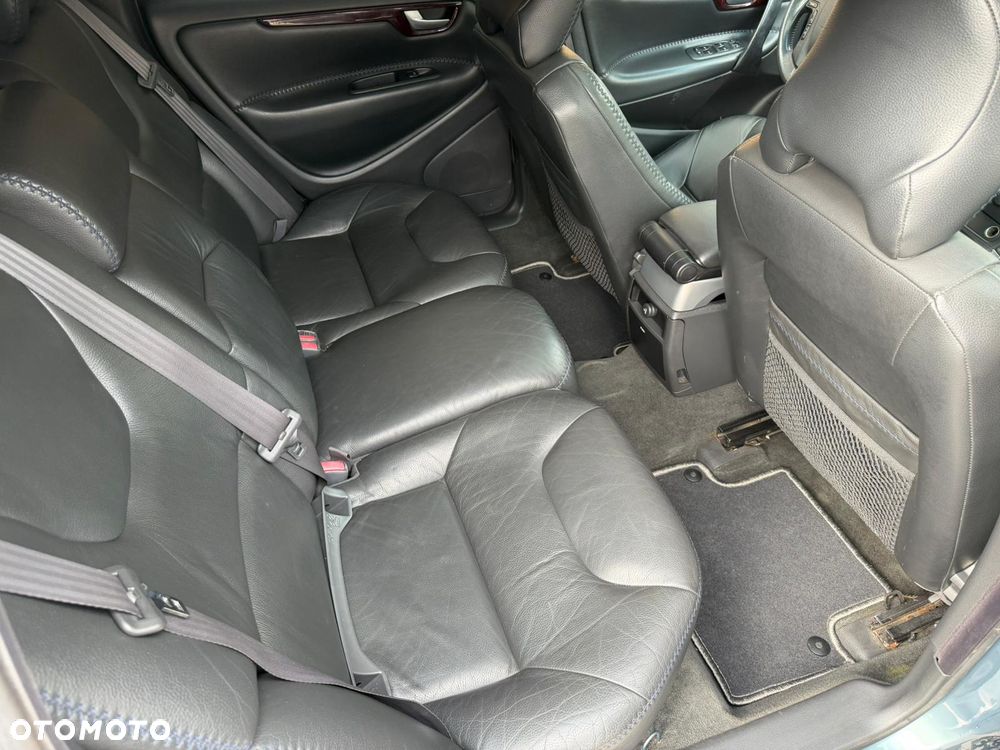 Volvo XC 70 - 8