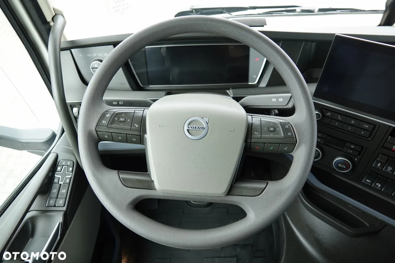 Volvo FH 500 / XXL / 2024 / KLIMA POSTOJOWA  / SKÓRY / I-SHIFT + KRONE FIRANKA / 2024 ROK / KOSZ NA PALETY / 2 OSIE PODNOSZONE / MAŁO UŻYWANA / SPROWADZONA - 27