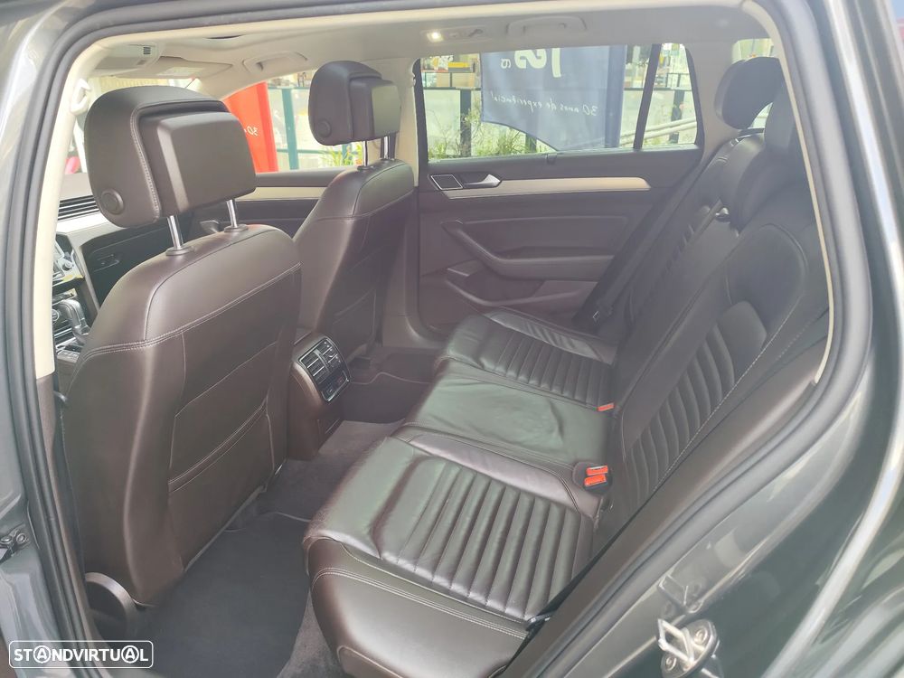 VW Passat Variant 2.0 TDI Highline DSG - 20