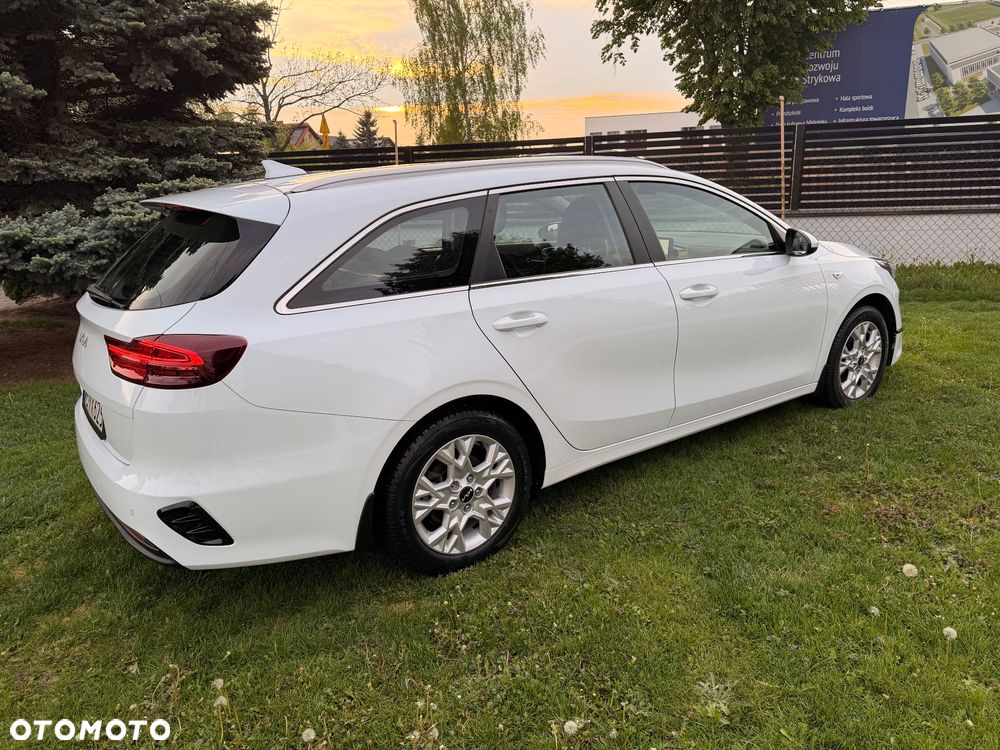 Kia Ceed 1.5 T-GDI M - 11