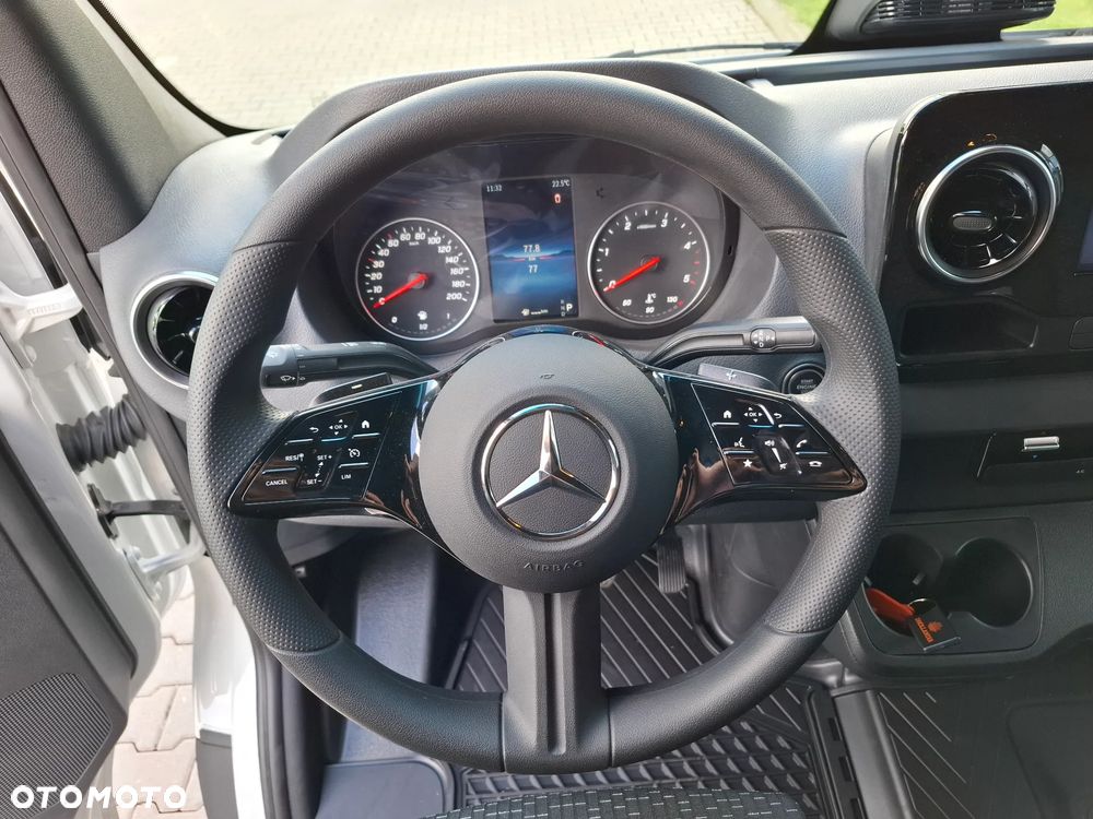 Mercedes-Benz Sprinter 319 CDI Podwozie 4325 mm - Kontener 8 EP z windą Dholandia - 28