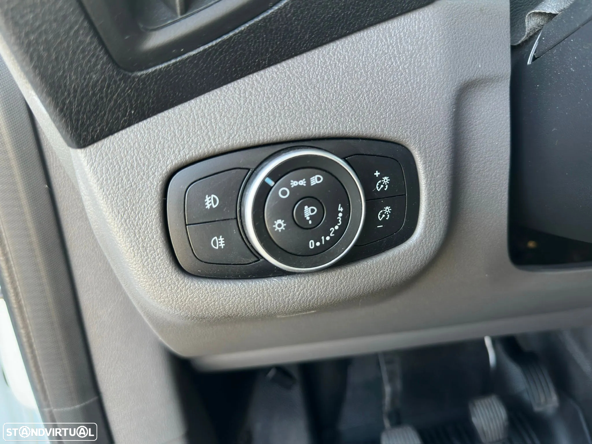 Ford TRANSIT CONECT - 13