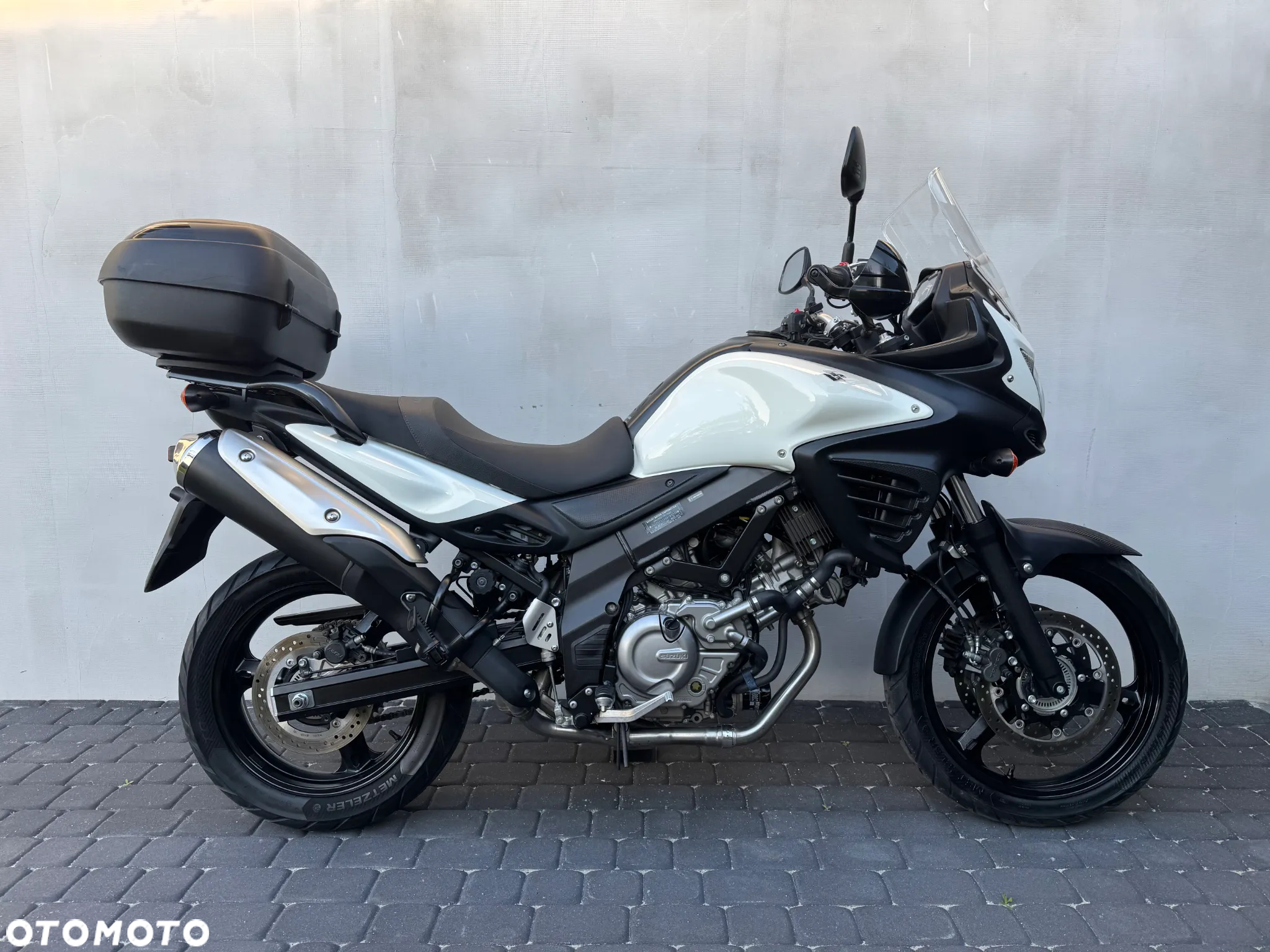 Suzuki V-STROM - 5