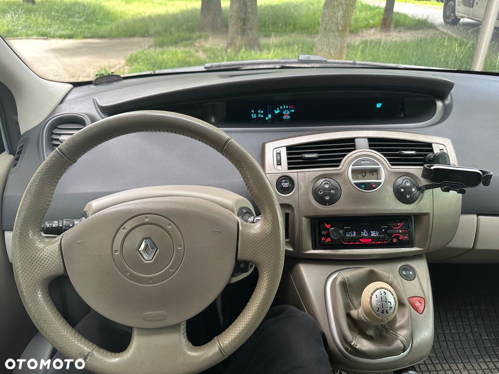 Renault Scenic 1.9 dCi Confort Expression - 9