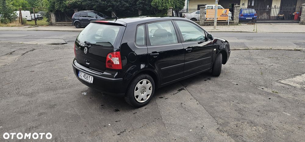 Volkswagen Polo - 2