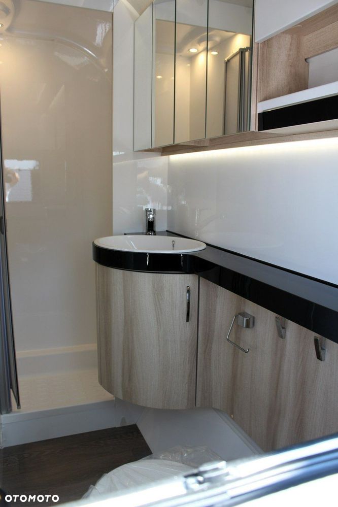 Hobby DE LUXE 495 WFB - 15