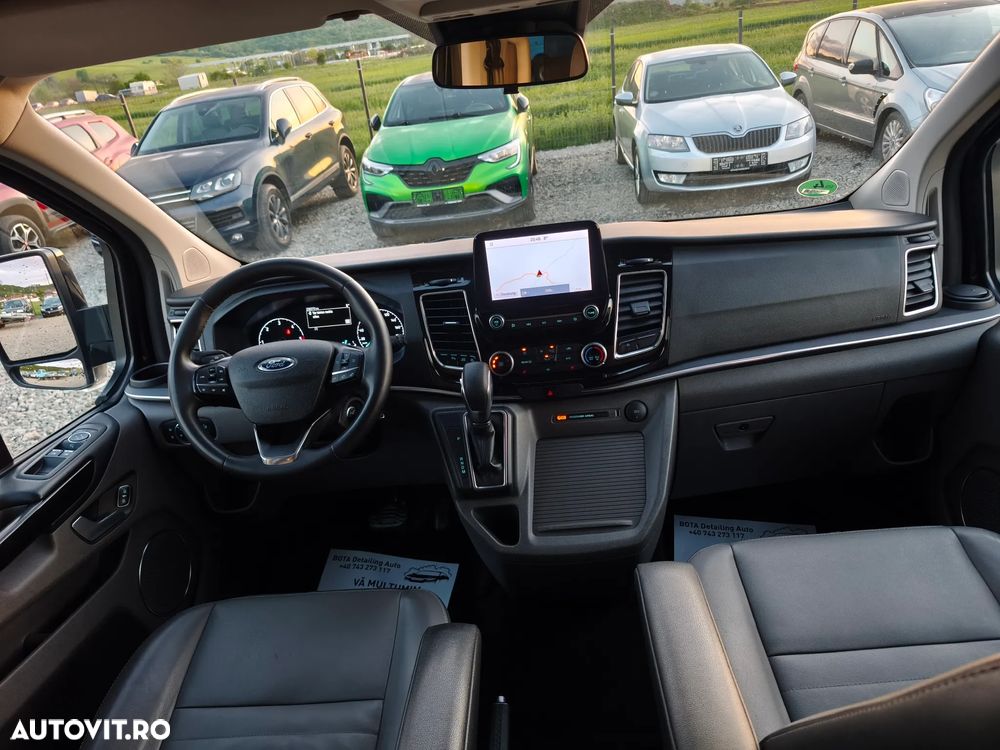 Ford Tourneo Custom - 36