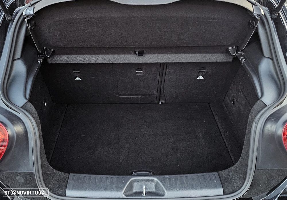 Mercedes-Benz A 200 d 7G-DCT AMG Line - 19