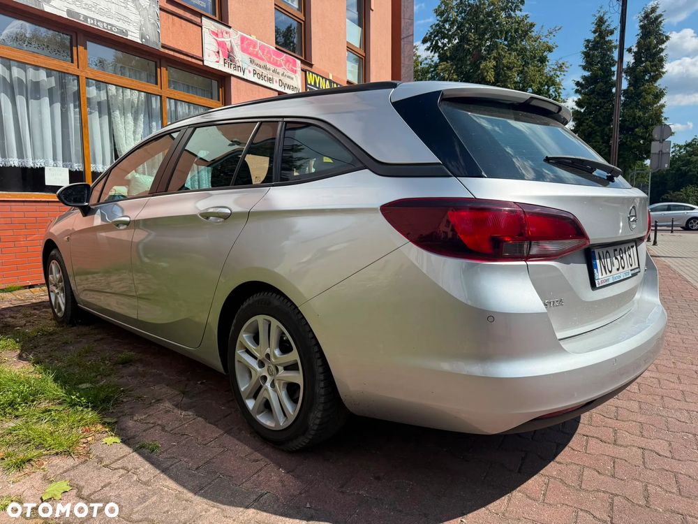 Opel Astra 1.6 CDTI Dynamic - 11