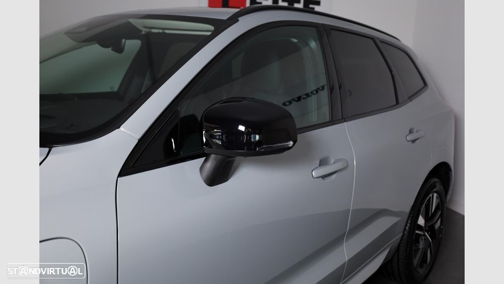 Volvo XC 60 2.0 T6 PHEV Plus Dark AWD - 6