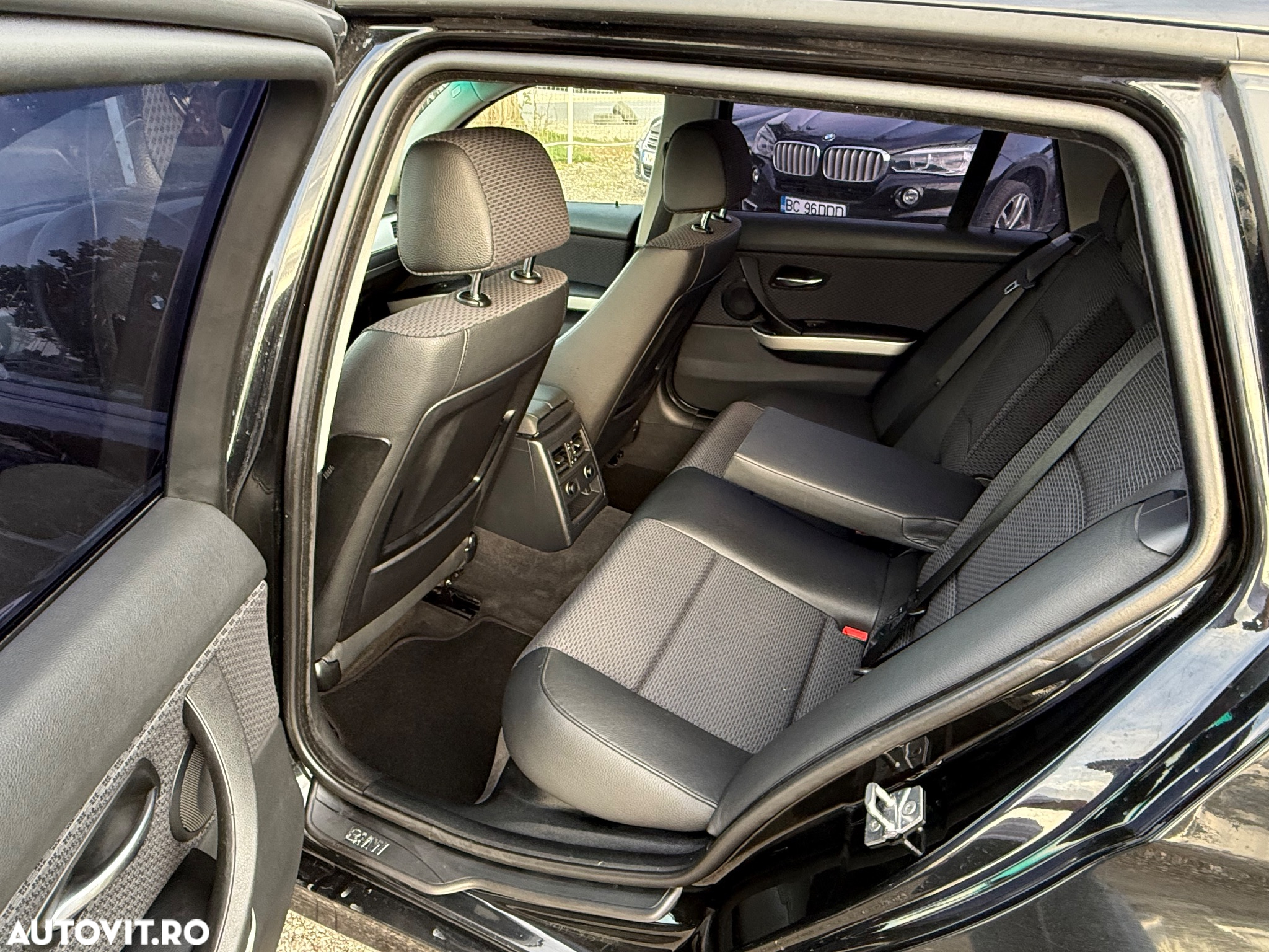 BMW Seria 3 318d Sport Line - 7