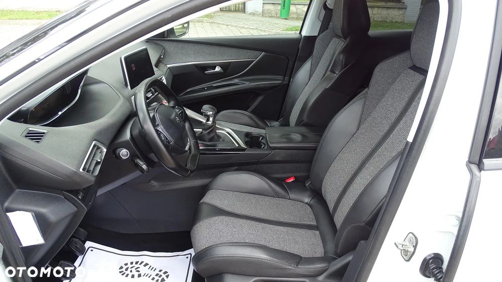 Peugeot 3008 - 12
