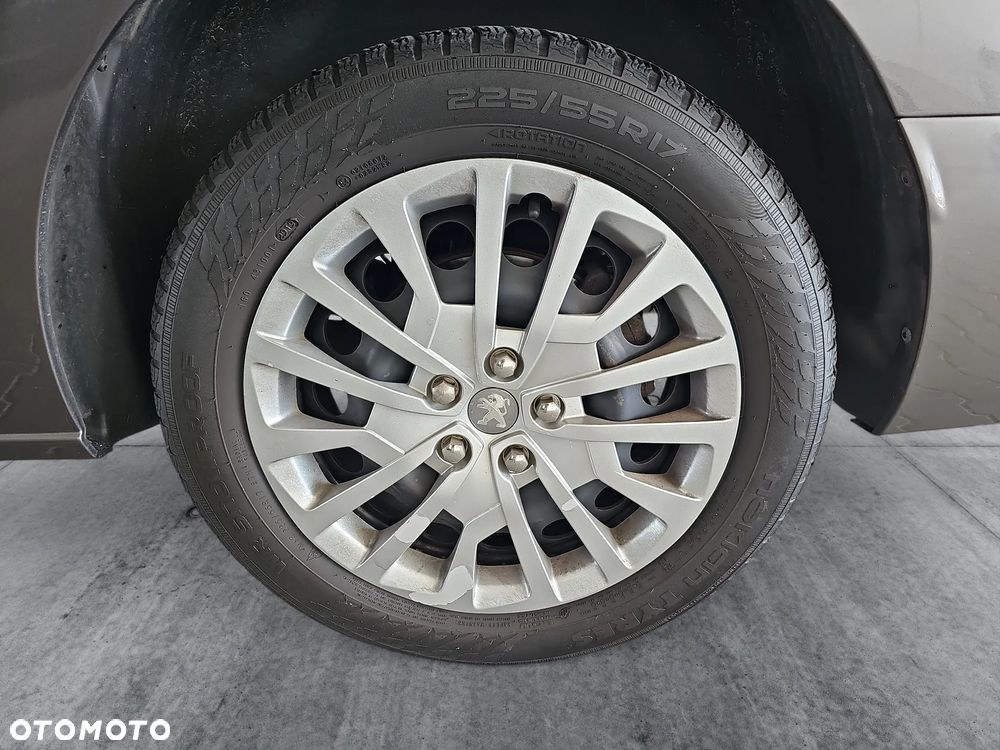 Peugeot Traveller - 27