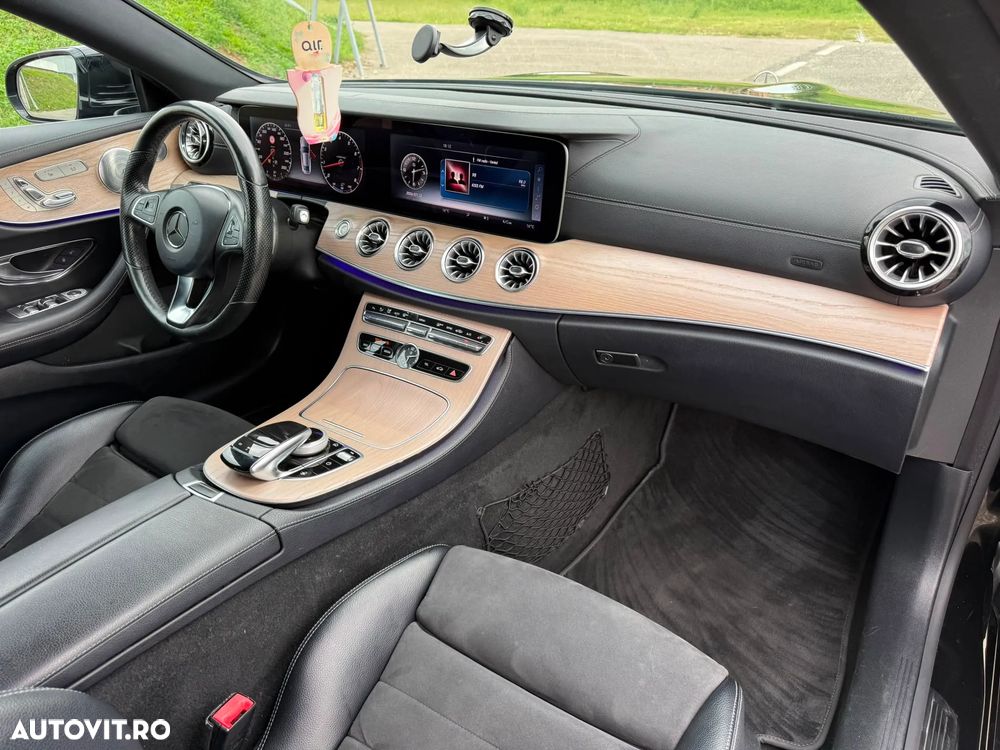 Mercedes-Benz E 300 - 25