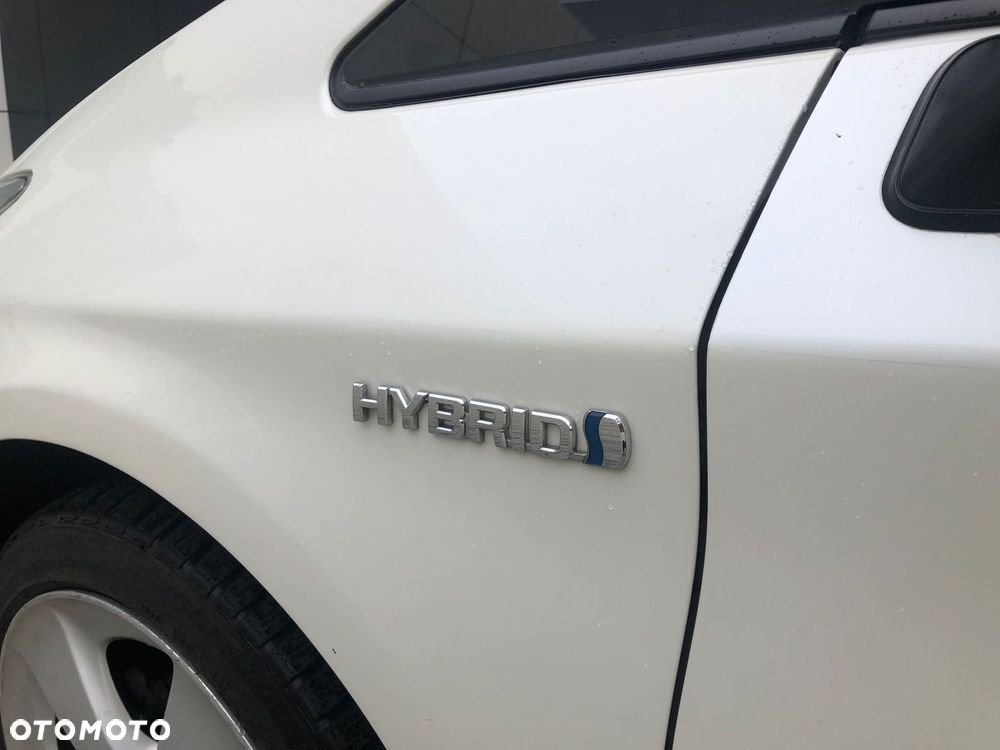 Toyota Prius 1.8 HSD Sol - 30