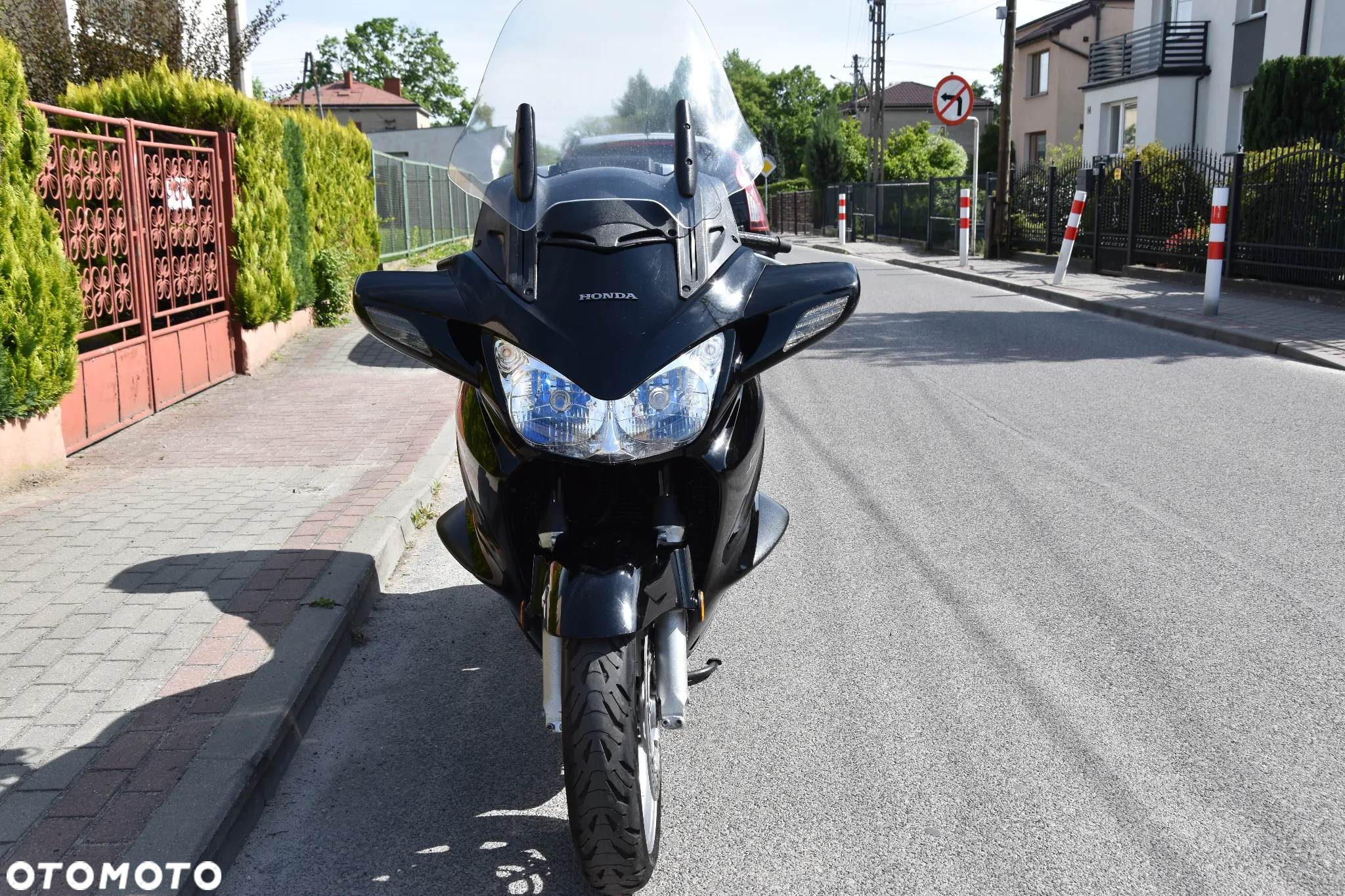 Honda ST - 9