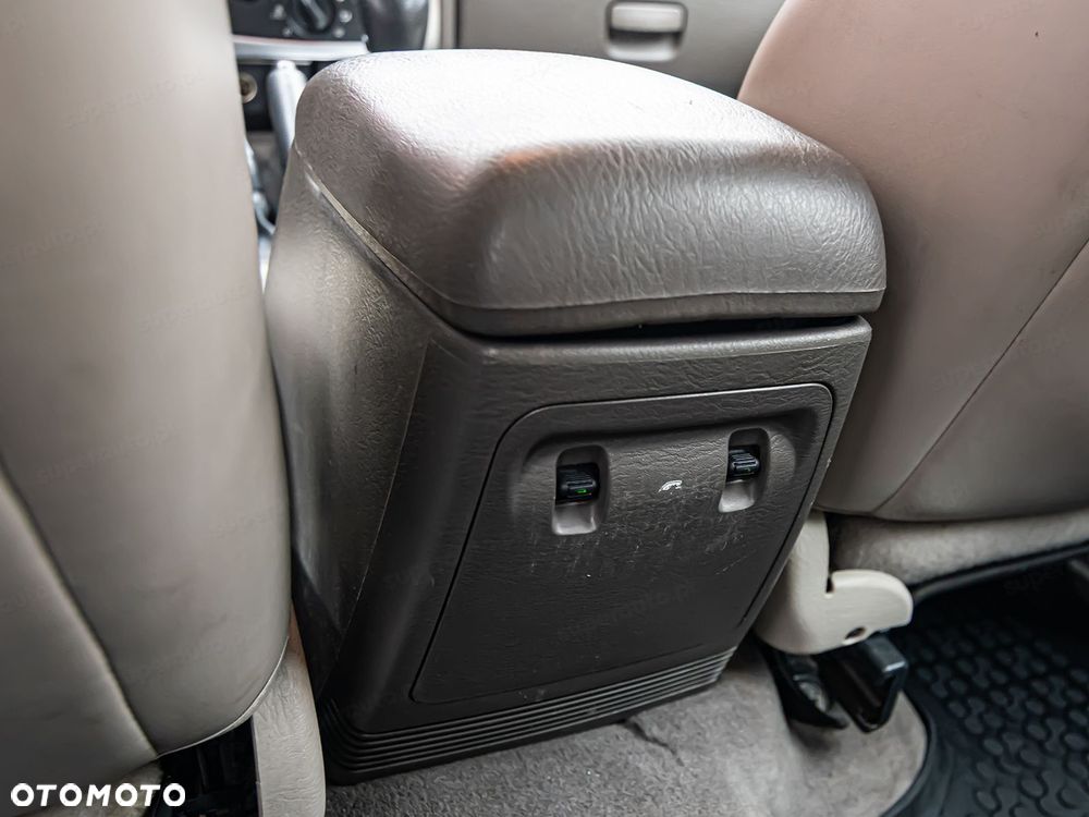 Jeep Cherokee - 27
