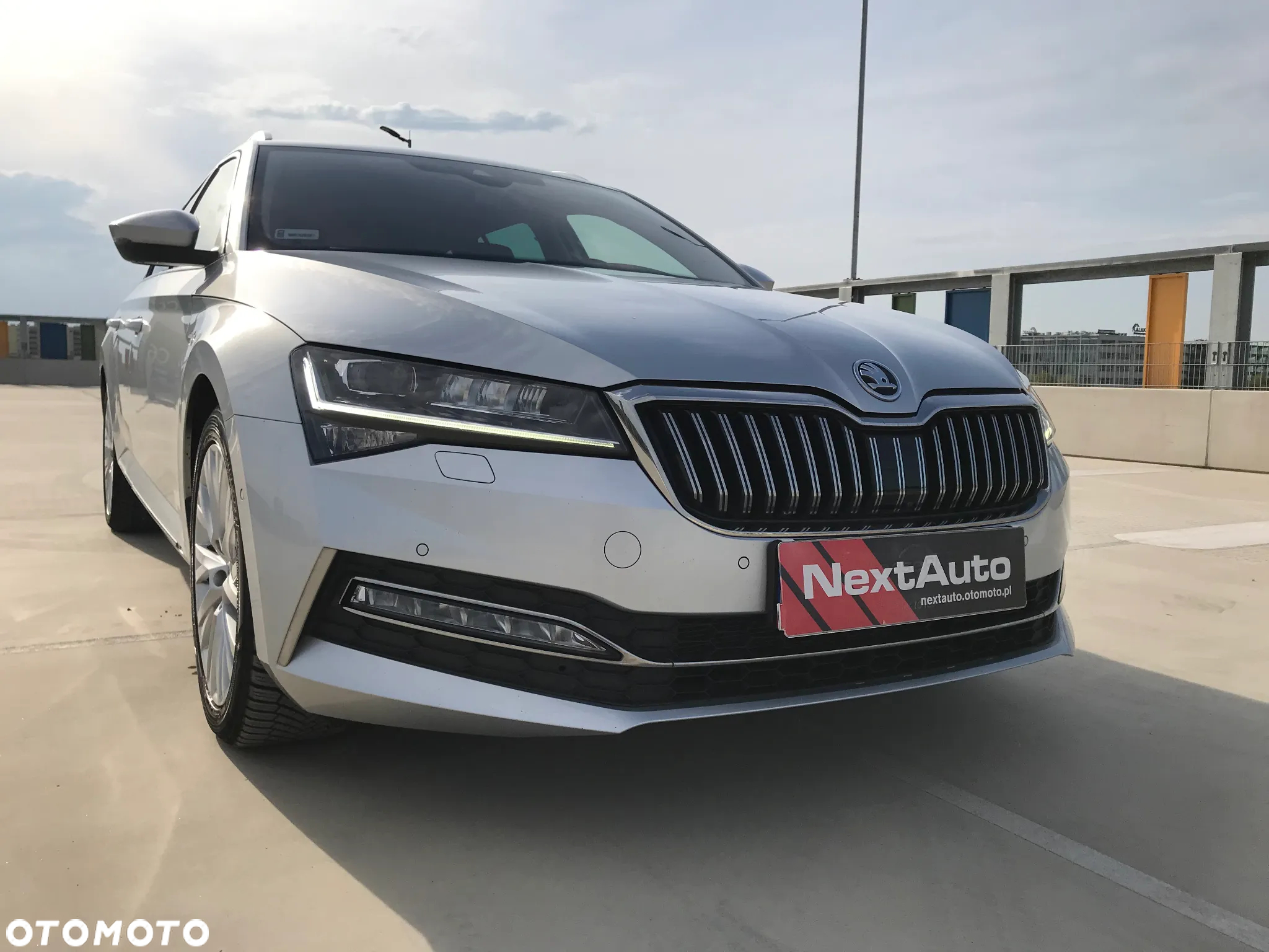 Skoda Superb 2.0 TDI SCR L&K DSG - 2