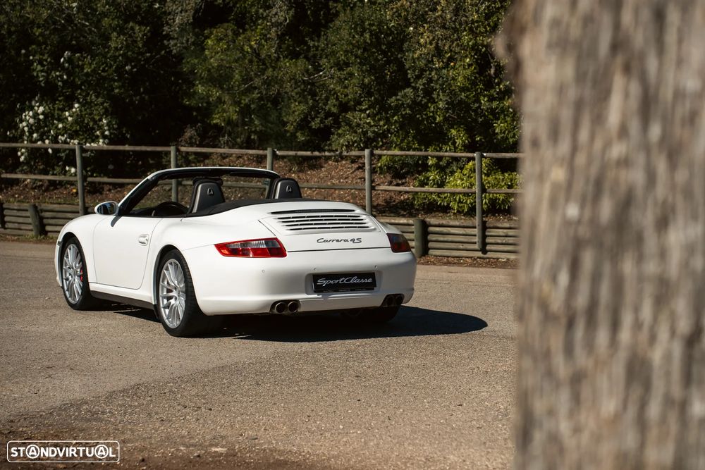 Porsche 911 (997) Carrera 4 S Cabriolet - 26