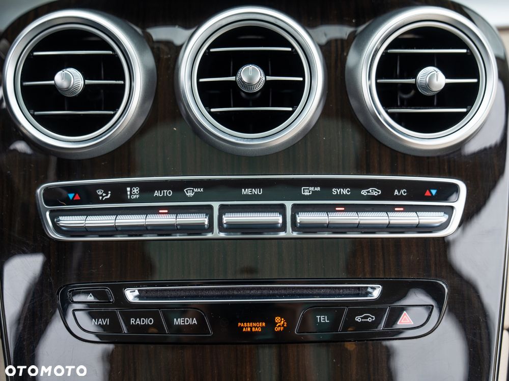 Mercedes-Benz GLC - 39