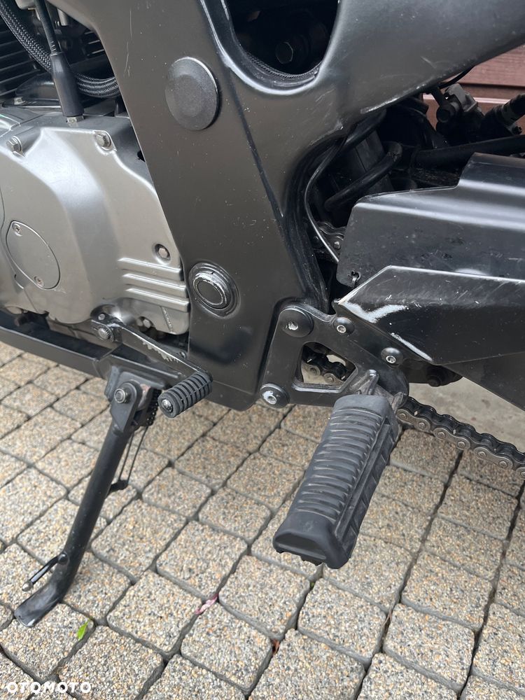 Suzuki GS - 19