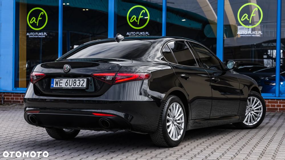 Alfa Romeo Giulia 2.0 Turbo Super - 11