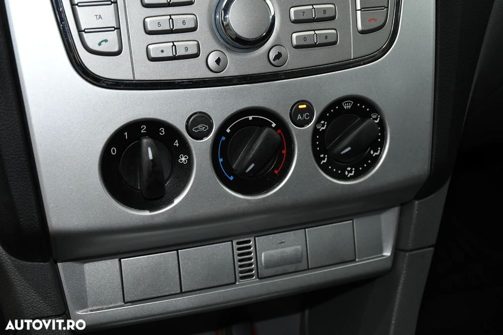 Ford Focus 1.8TDCi Trend - 15