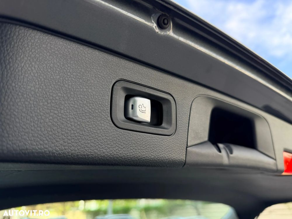 Mercedes-Benz GLC 250 4MATIC 9G-TRONIC AMG Line - 17