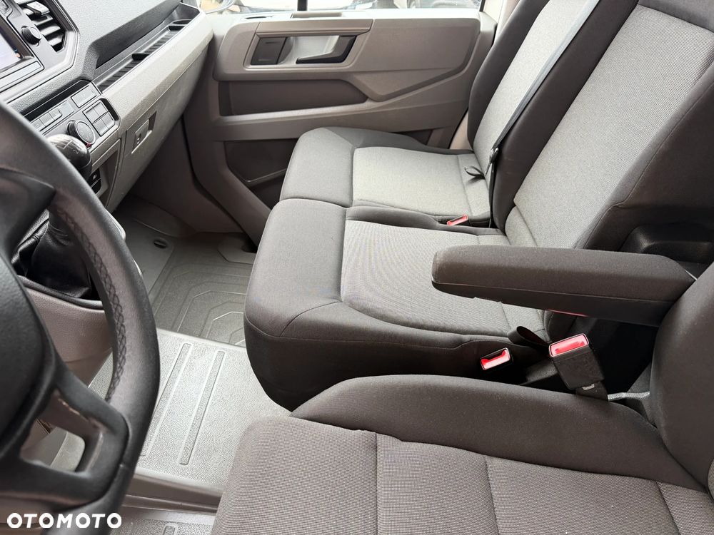 Volkswagen Crafter Doka Brygadówka 7 osób - 18