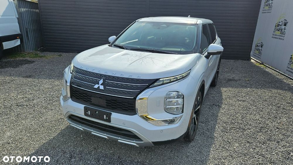 Mitsubishi Outlander - 6