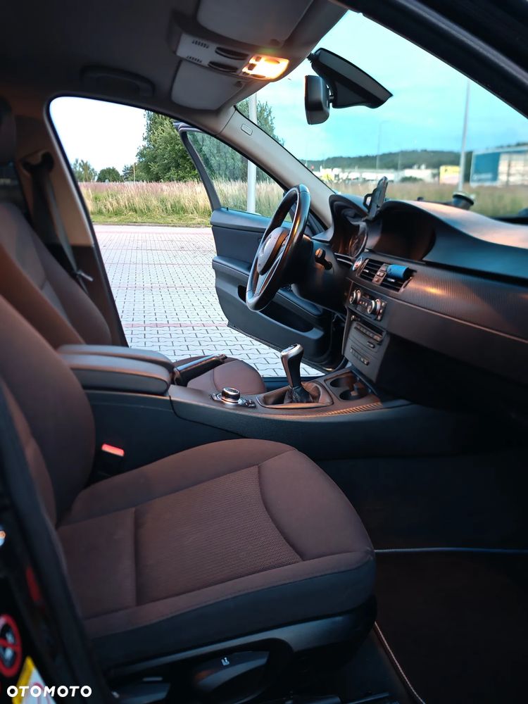BMW Seria 3 318d - 21