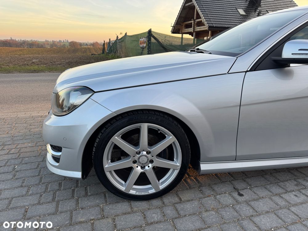 Mercedes-Benz Klasa C 180 Coupe AMG Line - 26