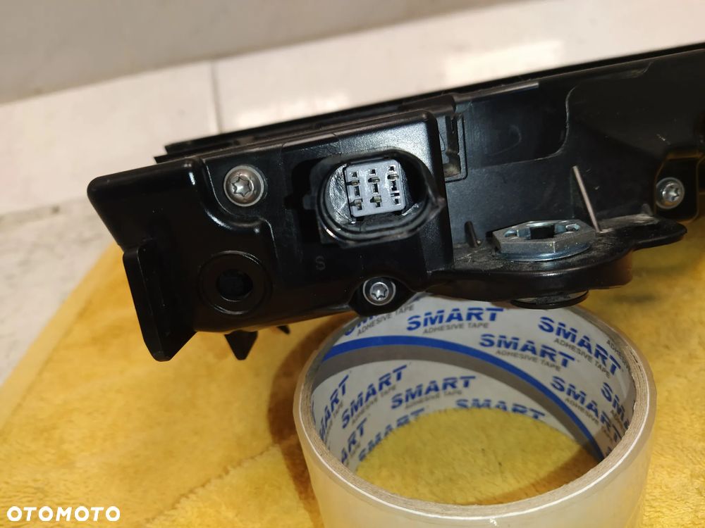 PORSCHE TAYCAN 9JA 19- LAMPA TYŁ TYLNA LED PRAWA LEWA BLENDA ŚRODKOWA W KLAPĘ BAGAŻNIKA BASE USA KOMPLET ORYGINAŁ - 8