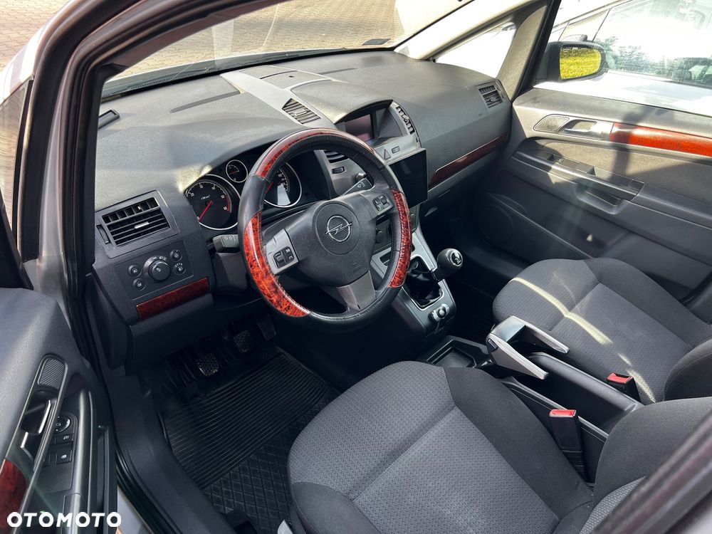 Opel Zafira 1.9 CDTI - 12