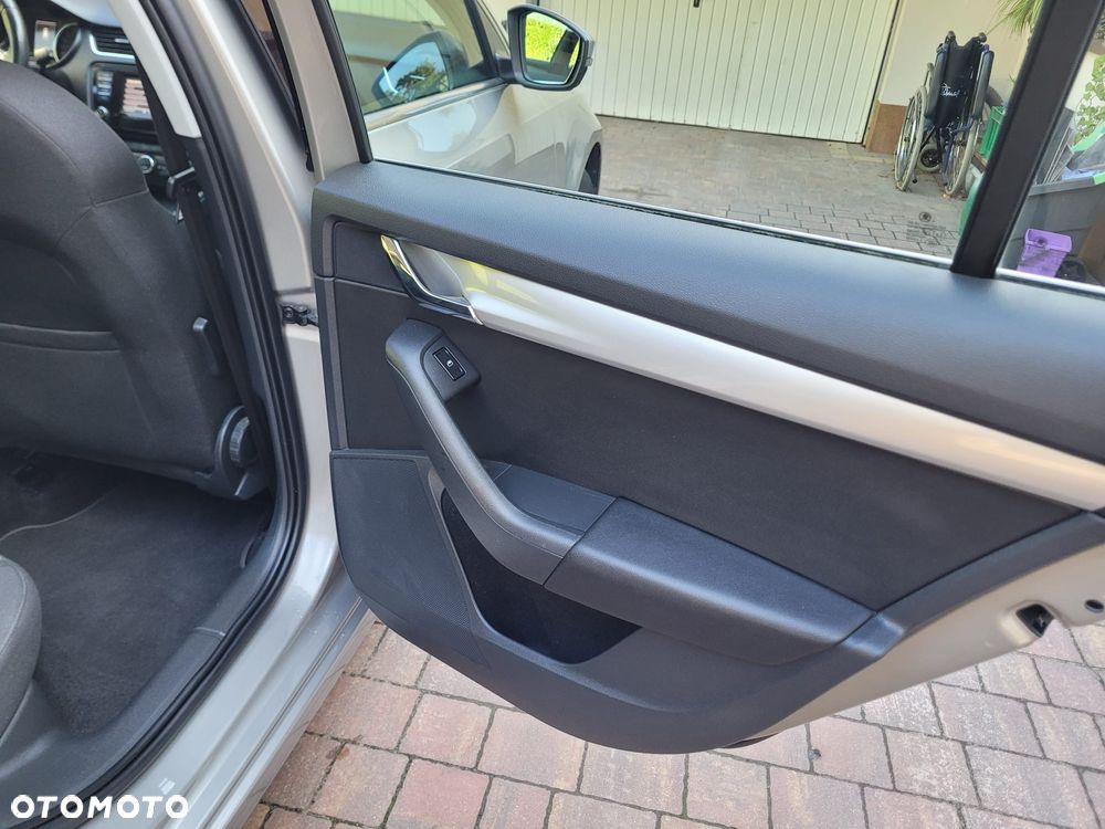 Skoda Octavia 2.0 TDI Elegance - 21