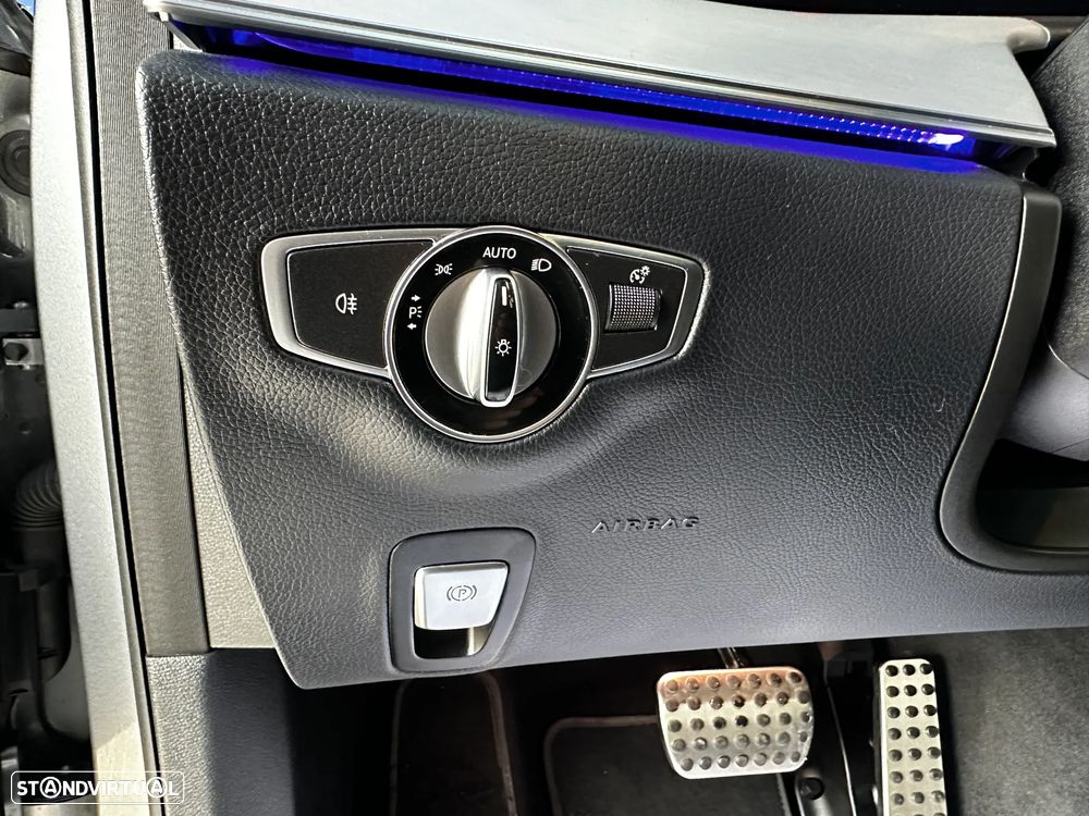 Mercedes-Benz E 300 de AMG Line - 23