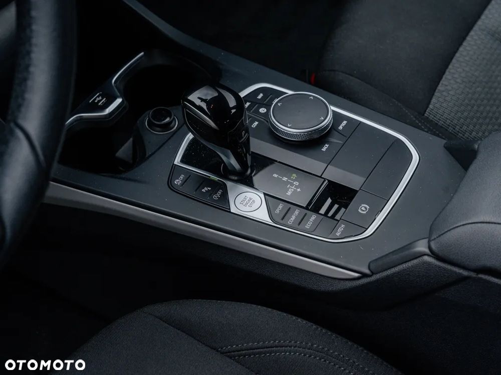 BMW Seria 1 118i Advantage - 10