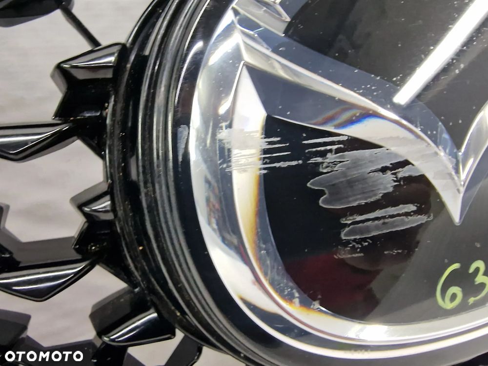 MAZDA CX30 / CX-30 ATRAPA / GRILL PRZEDNI PRZÓD NA PDC + ZNACZEK / LOGO POD RADAR , NR DFR7-50711 , NR AUKCJI GL631 - 3