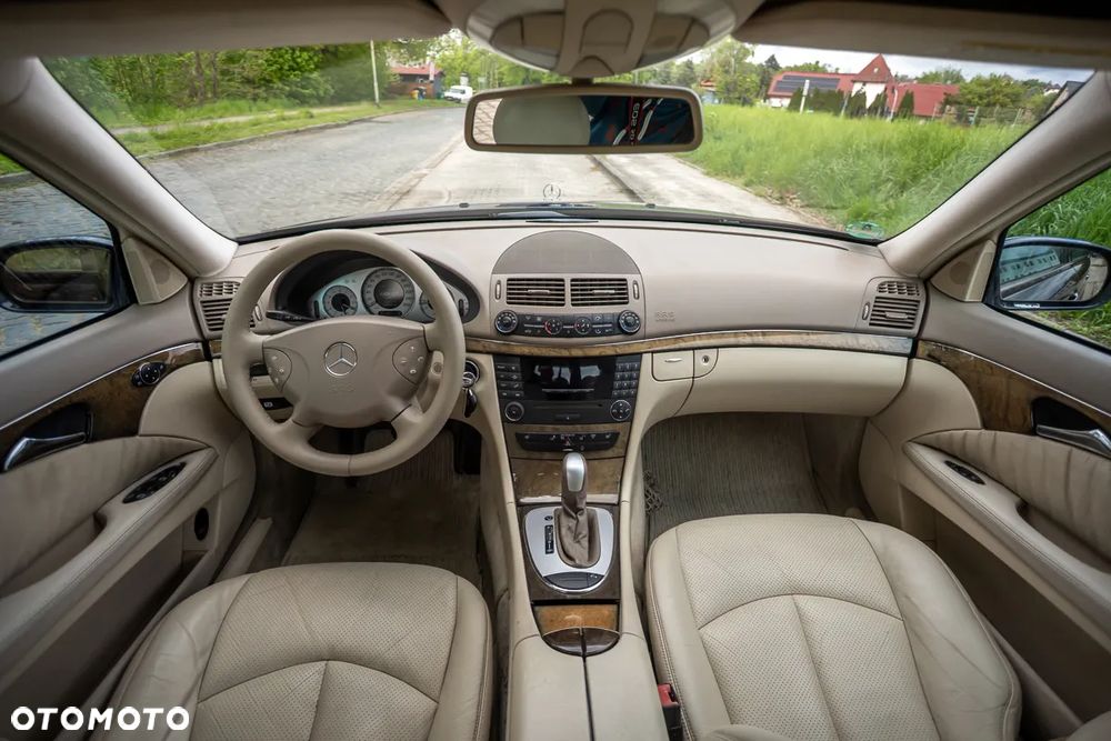 Mercedes-Benz Klasa E 320 Avantgarde - 31