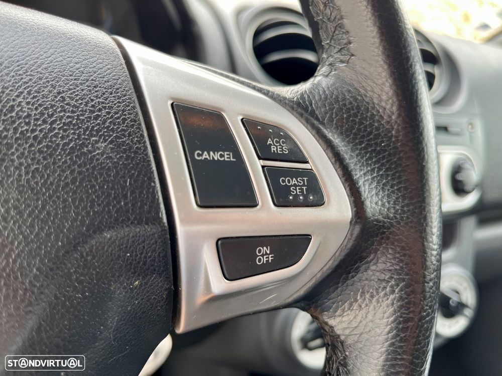 Mitsubishi Colt - 39