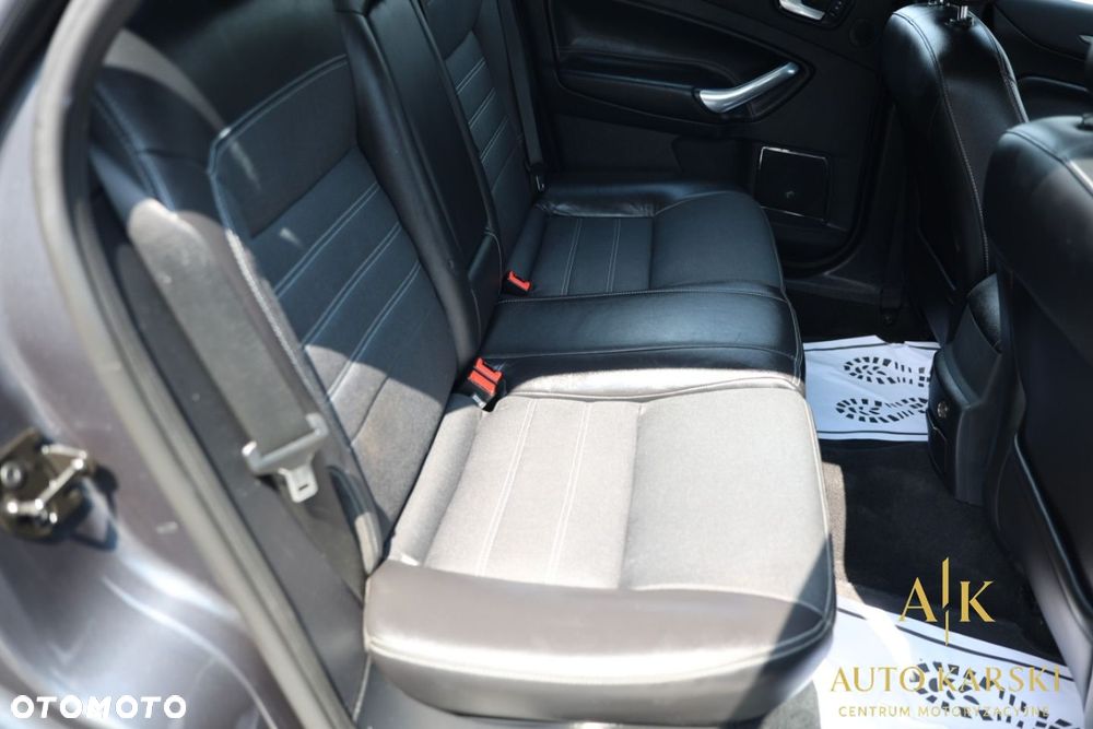 Ford Mondeo - 33
