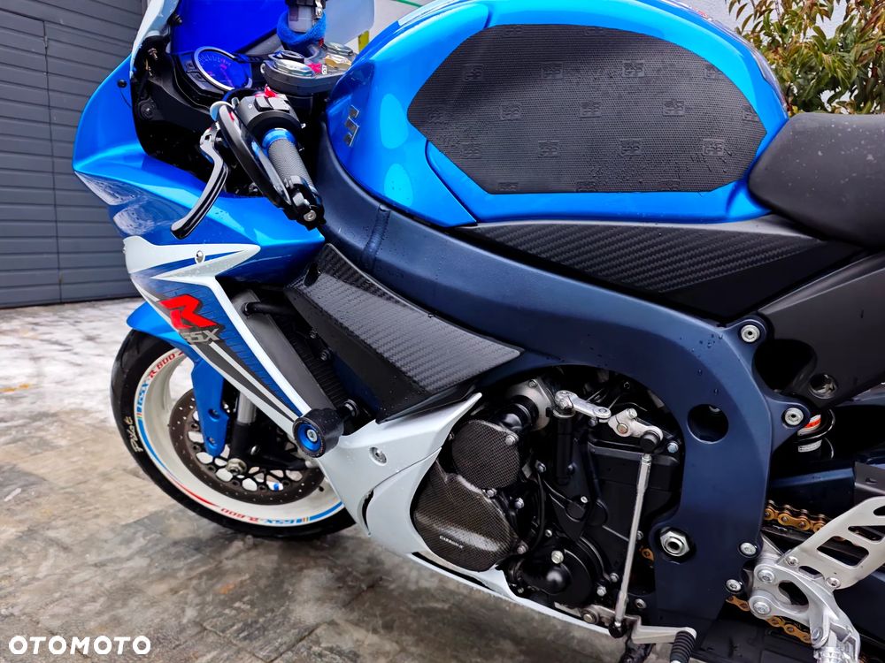 Suzuki GSX-R - 10