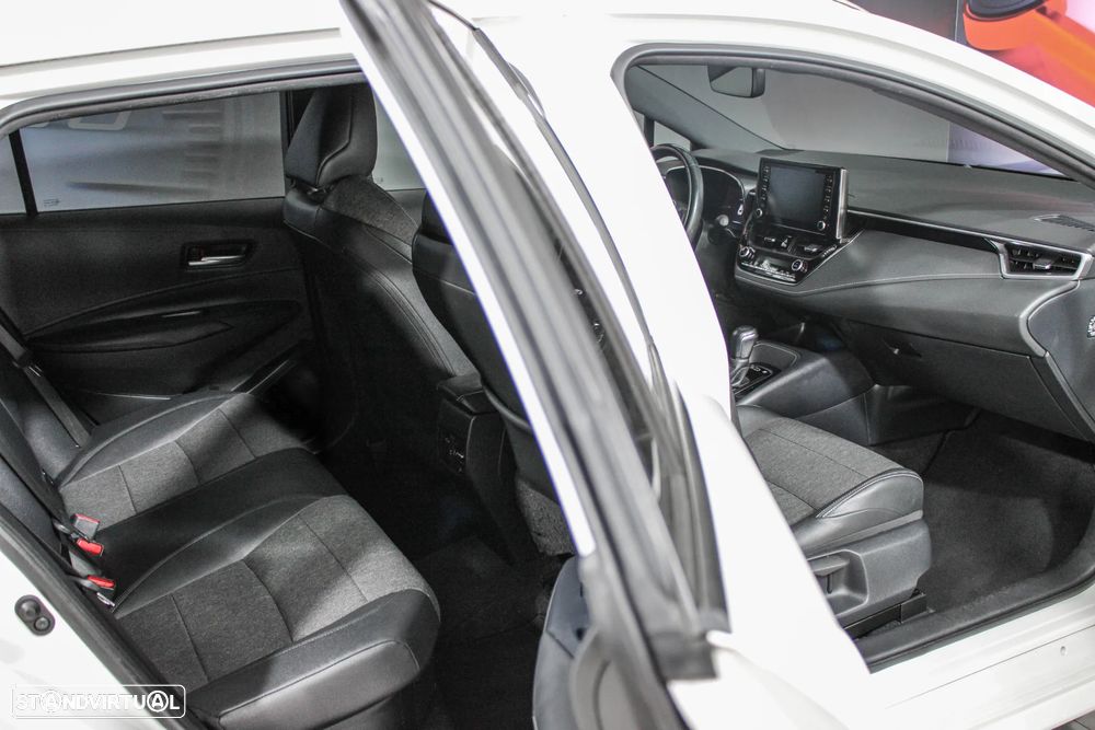 Toyota Corolla Touring Sports 1.8 Hybrid Comfort+P.Sport - 13